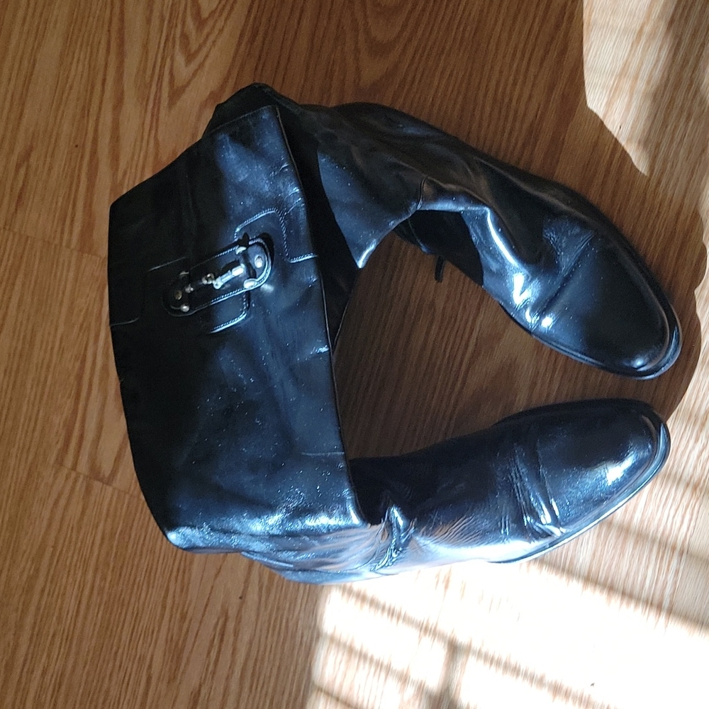 Calf high leatherboots